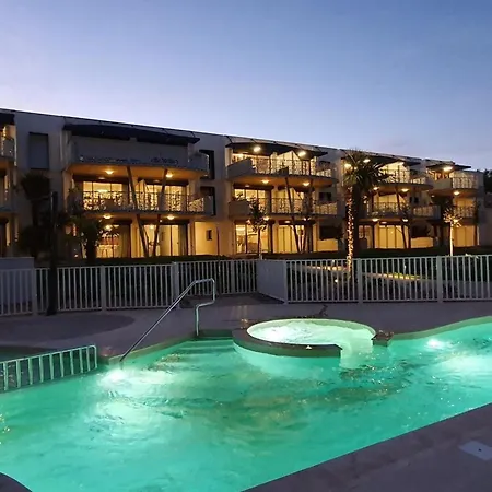 Luxe 4 Pers, Bord De Mer, Balcon, Piscine, Animaux Admis, Parking, Wifi - Fr-1-194-196 Apartman