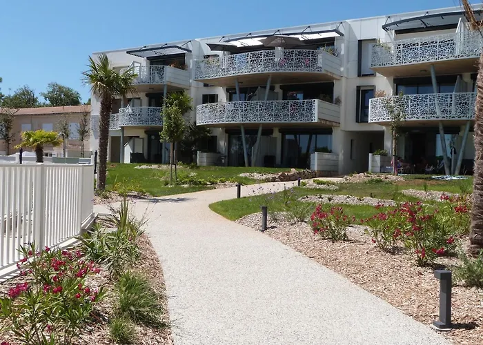 Апартаменты Luxe 4 Pers, Bord De Mer, Balcon, Piscine, Animaux Admis, Parking, Wifi - Fr-1-194-196 Ла-Транш-сюр-Мер